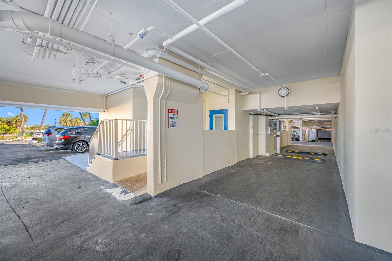 Image 28 of 41 For 18450 Gulf Boulevard 213