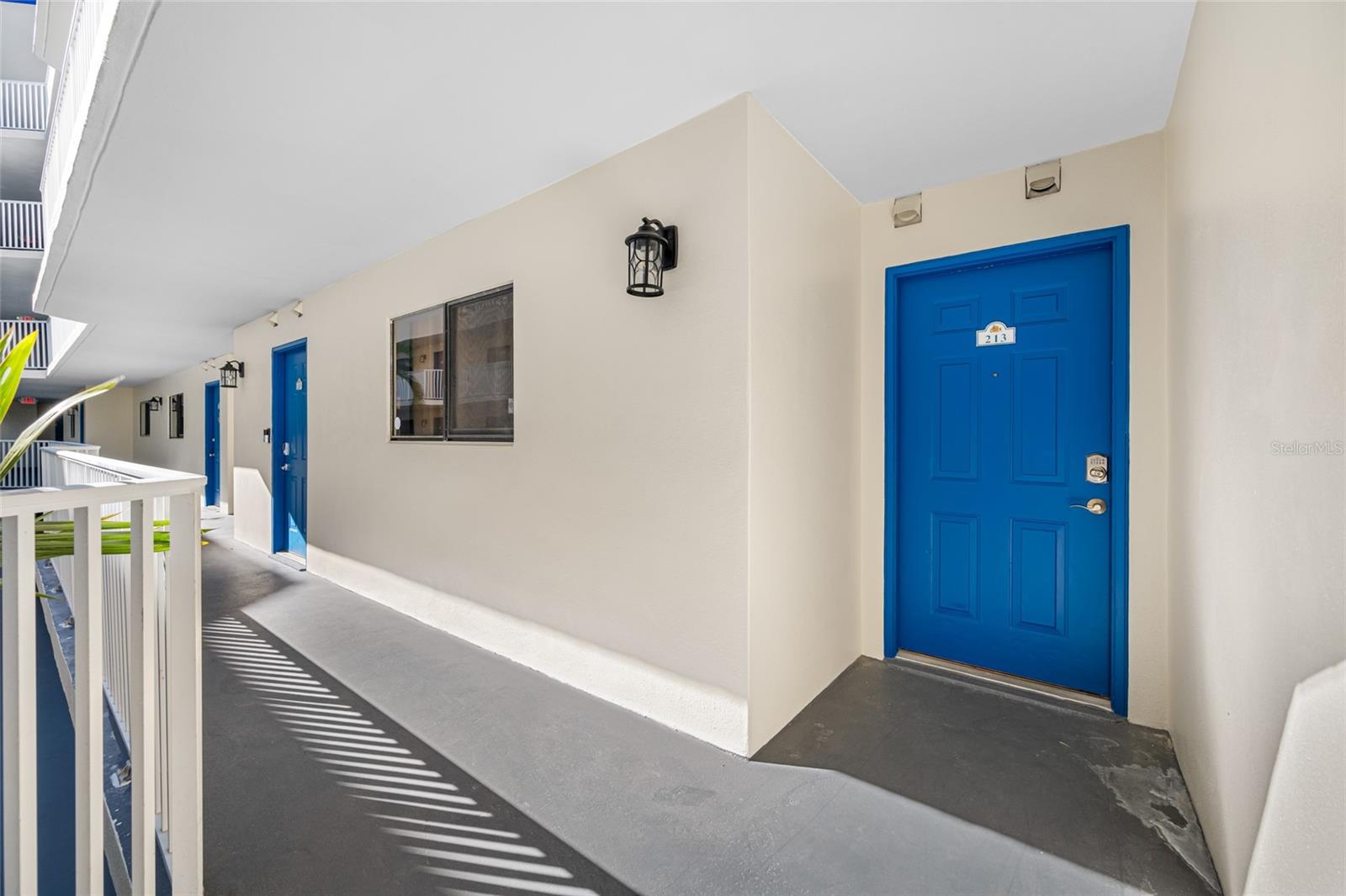 Image 3 of 41 For 18450 Gulf Boulevard 213