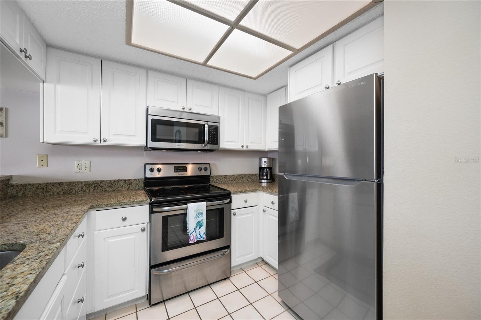 Image 7 of 41 For 18450 Gulf Boulevard 213