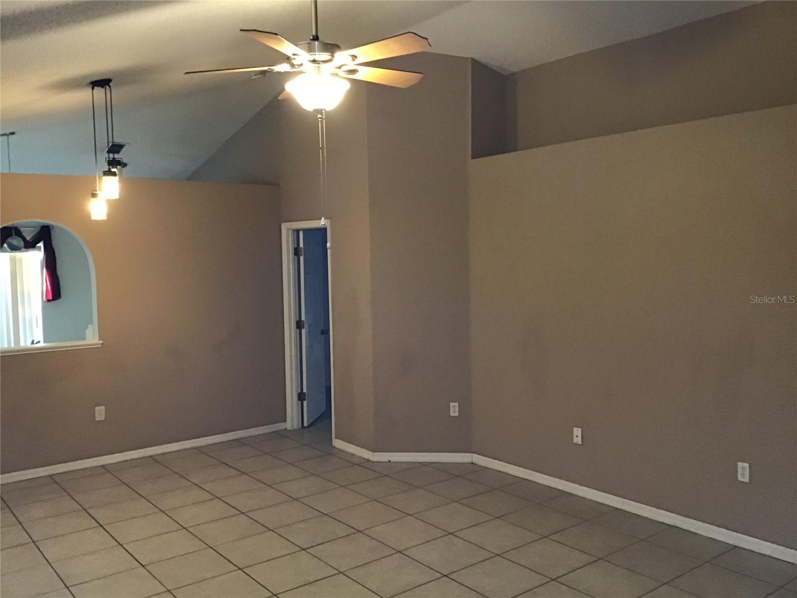 Image 14 of 18 For 10523 Opus Drive