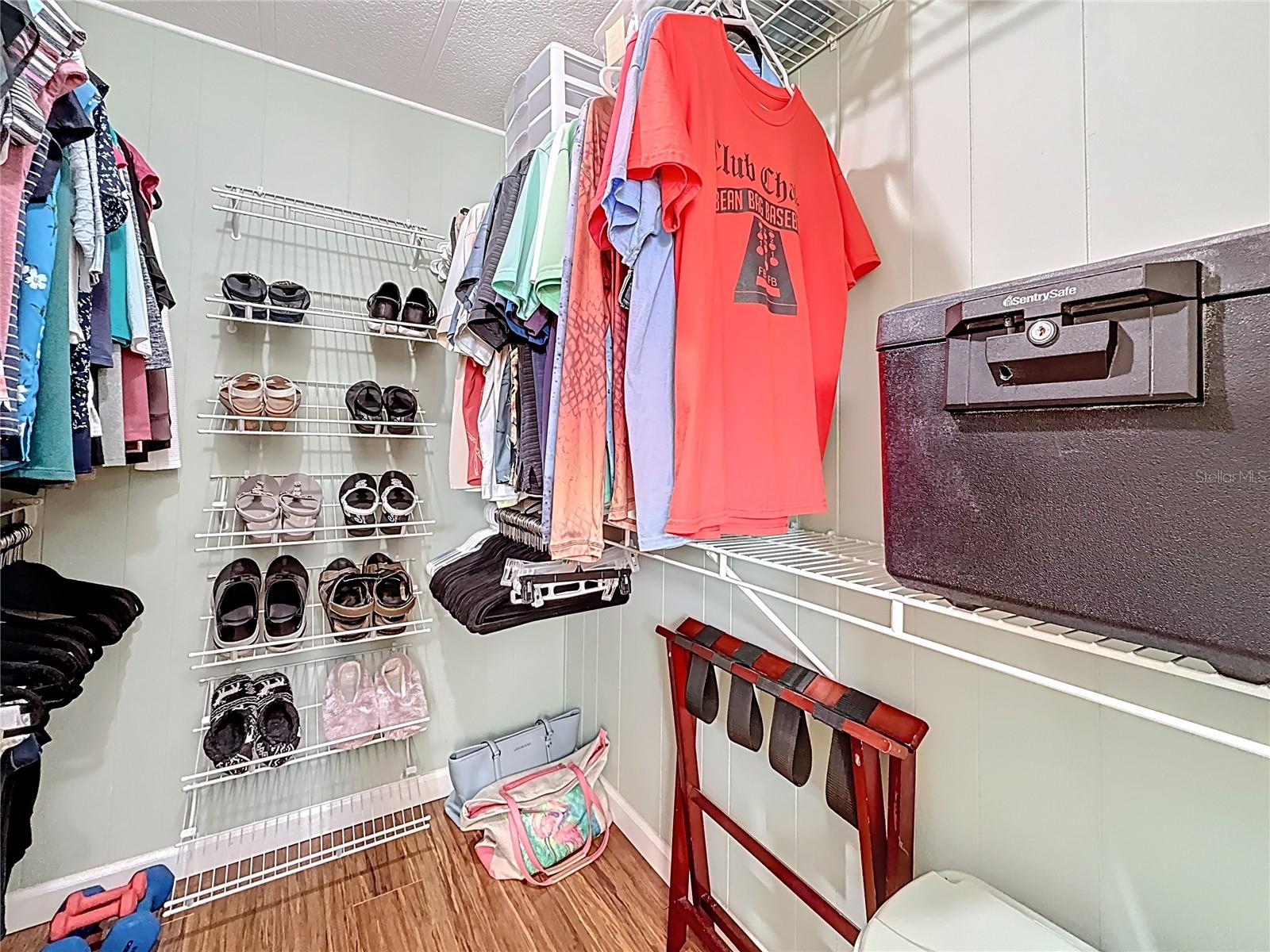 Image 14 of 19 For 7880 54th Avenue N 54