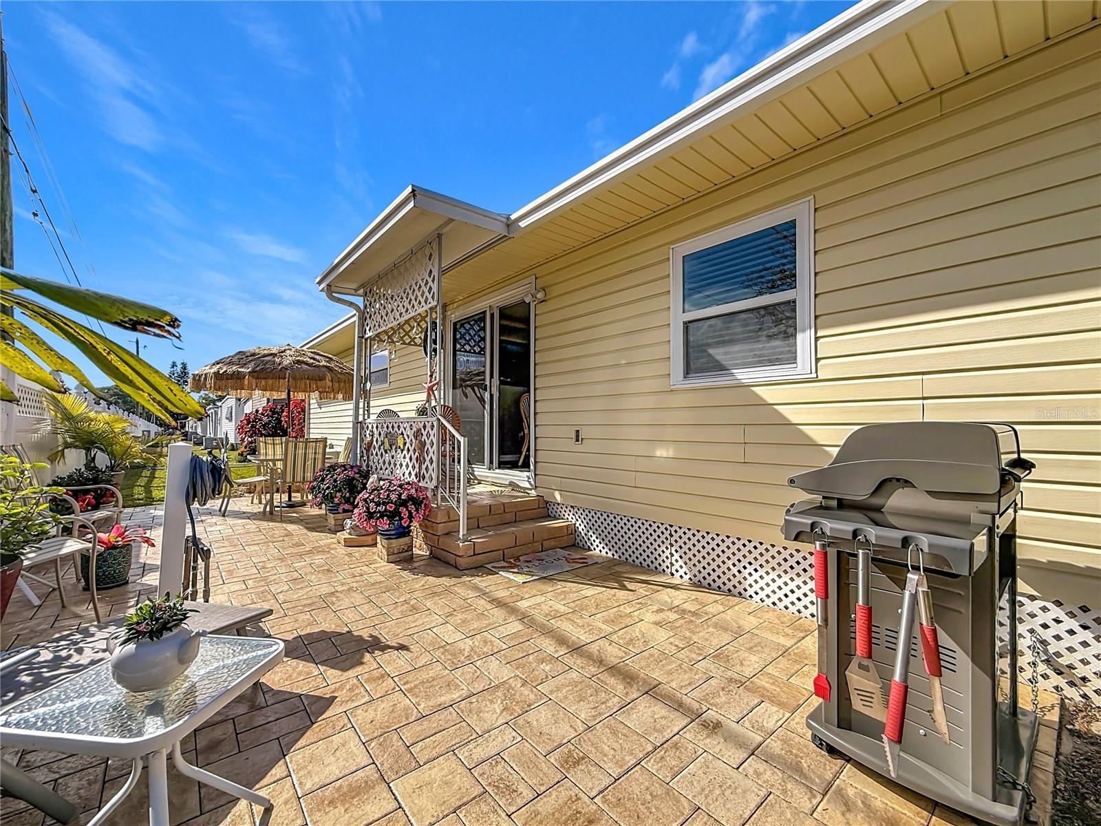 Image 15 of 19 For 7880 54th Avenue N 54