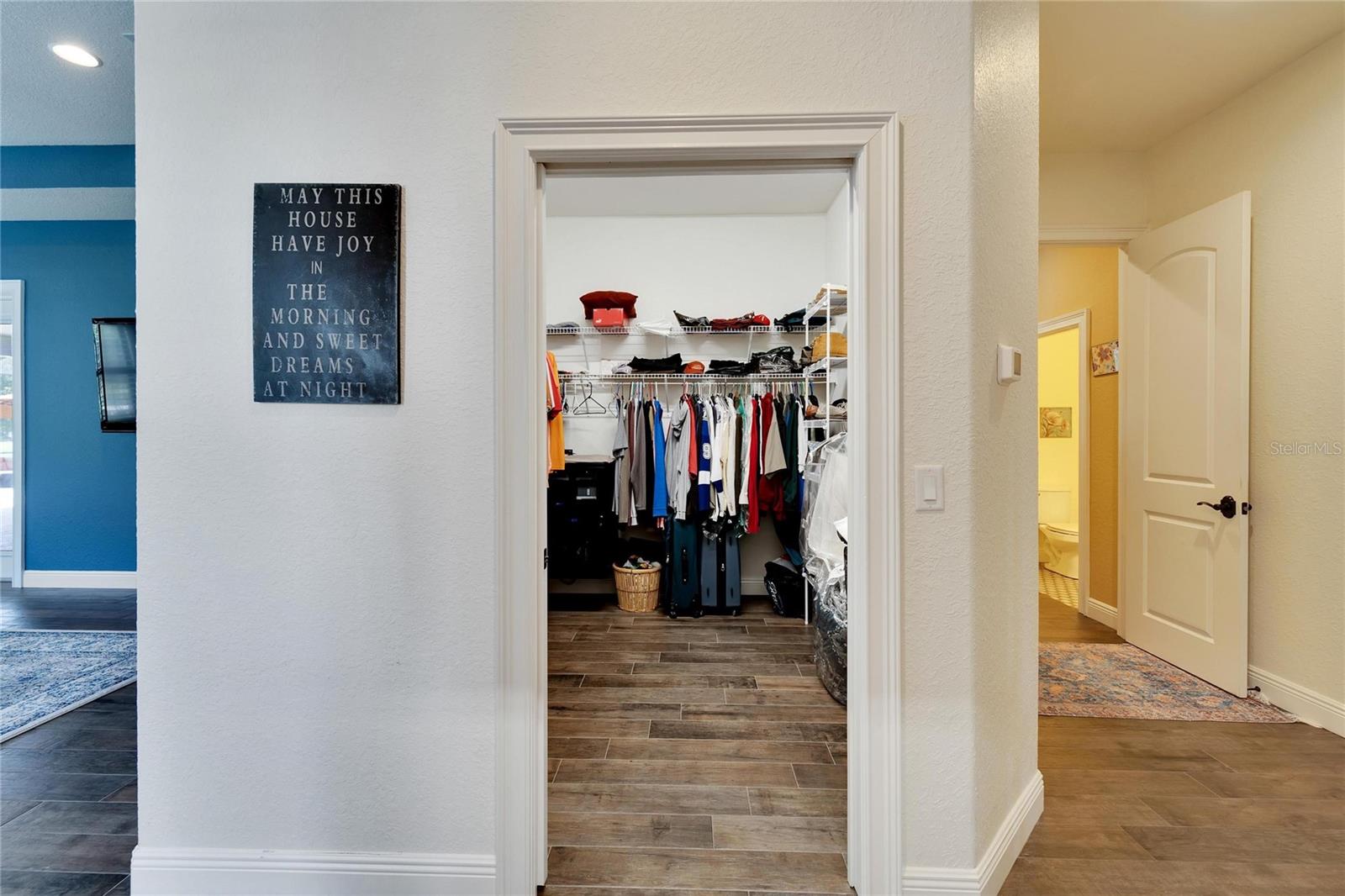 Image 38 of 87 For 304 Hawk Talon Drive