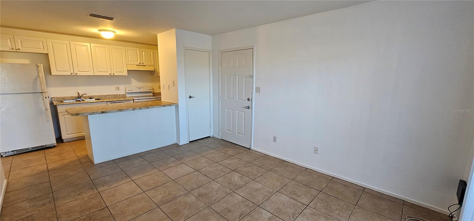 Image 8 of 22 For 1400 Gandy Boulevard N 512