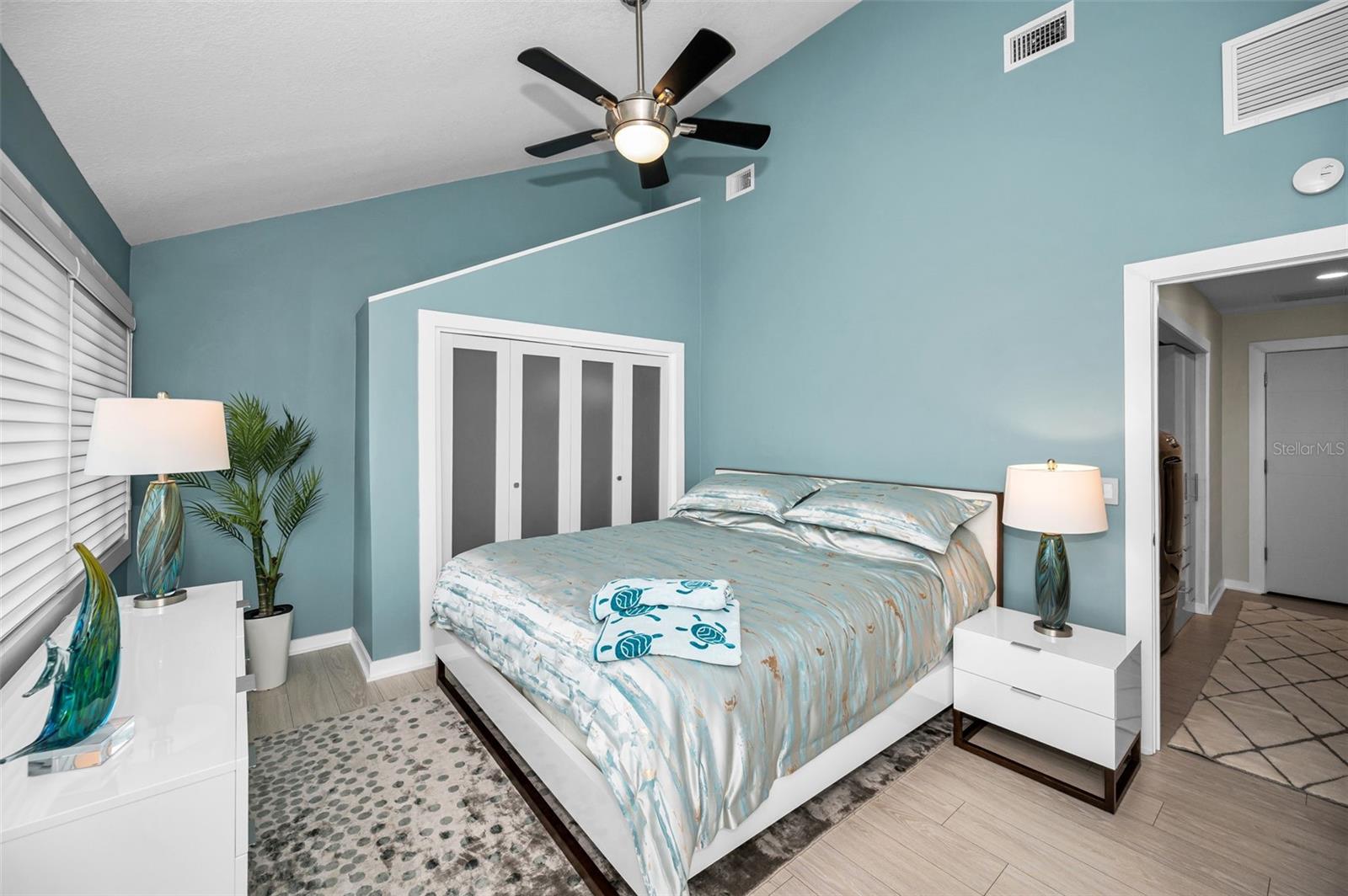 Image 16 of 32 For 1014 Teal Pointe