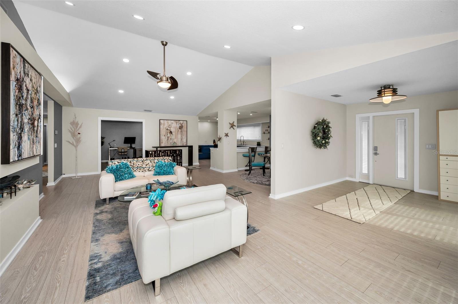 Image 6 of 32 For 1014 Teal Pointe