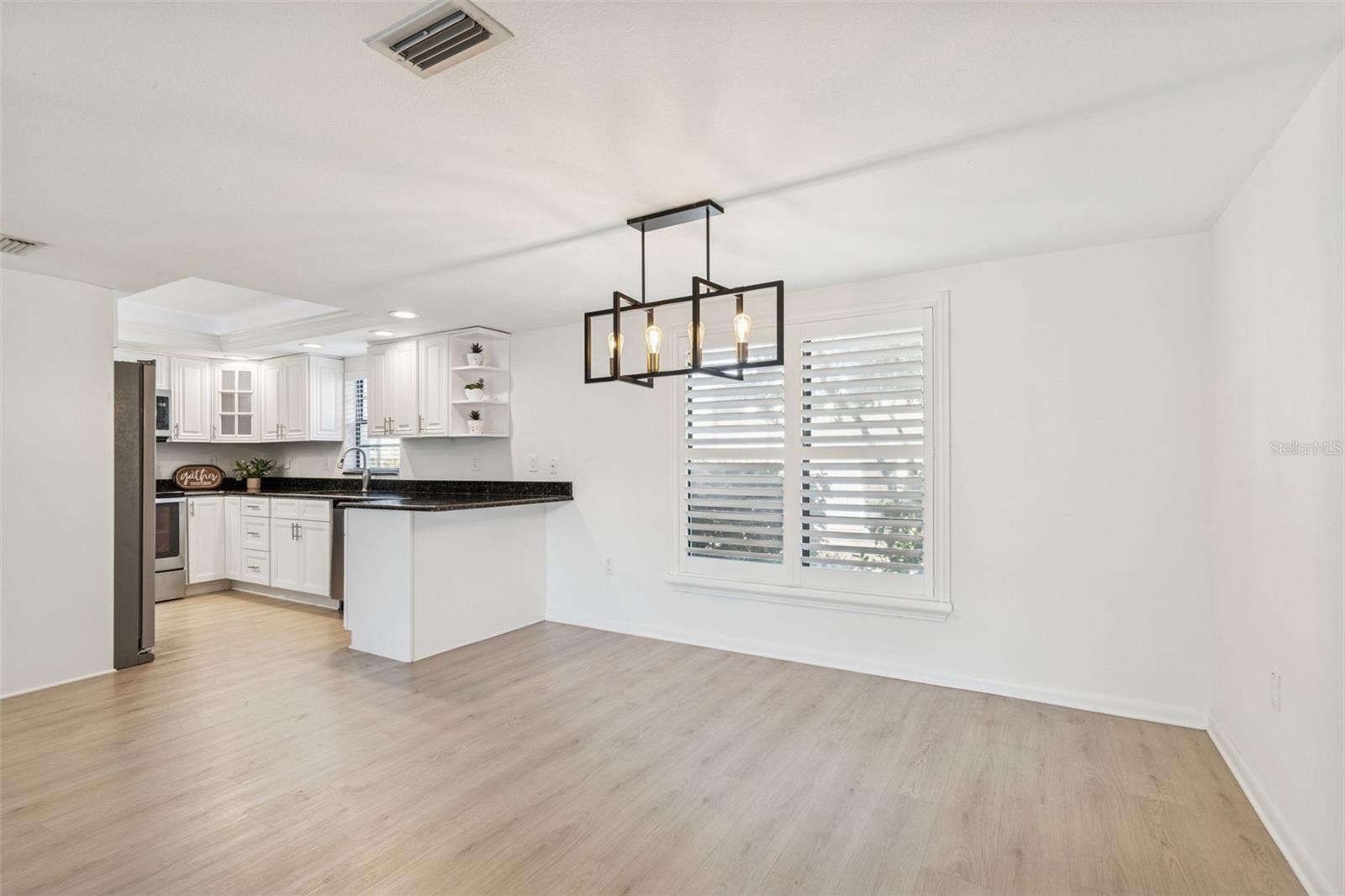 Image 13 of 51 For 2473 Kingfisher Lane I103