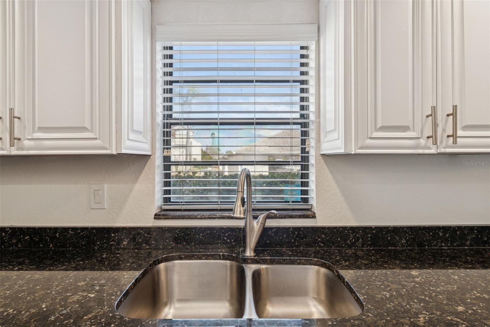 Image 17 of 51 For 2473 Kingfisher Lane I103