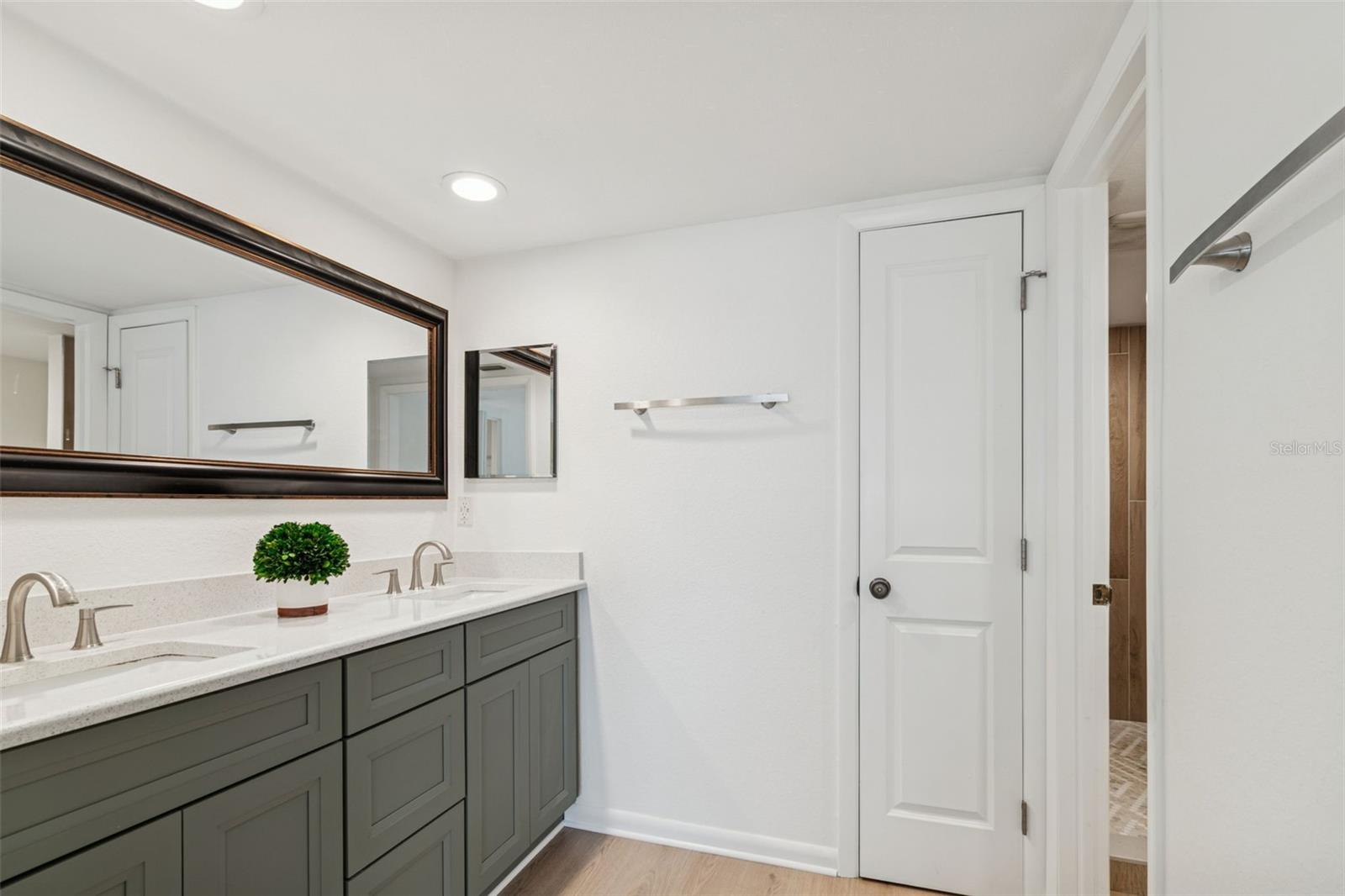 Image 29 of 51 For 2473 Kingfisher Lane I103