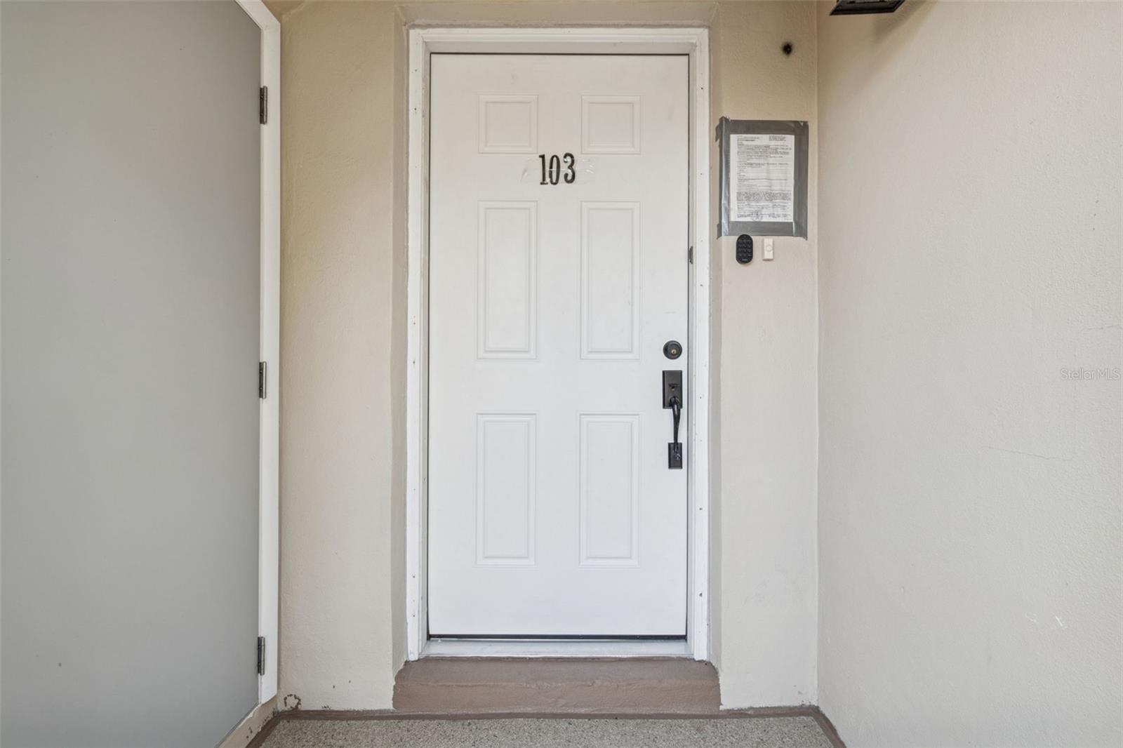 Image 4 of 51 For 2473 Kingfisher Lane I103