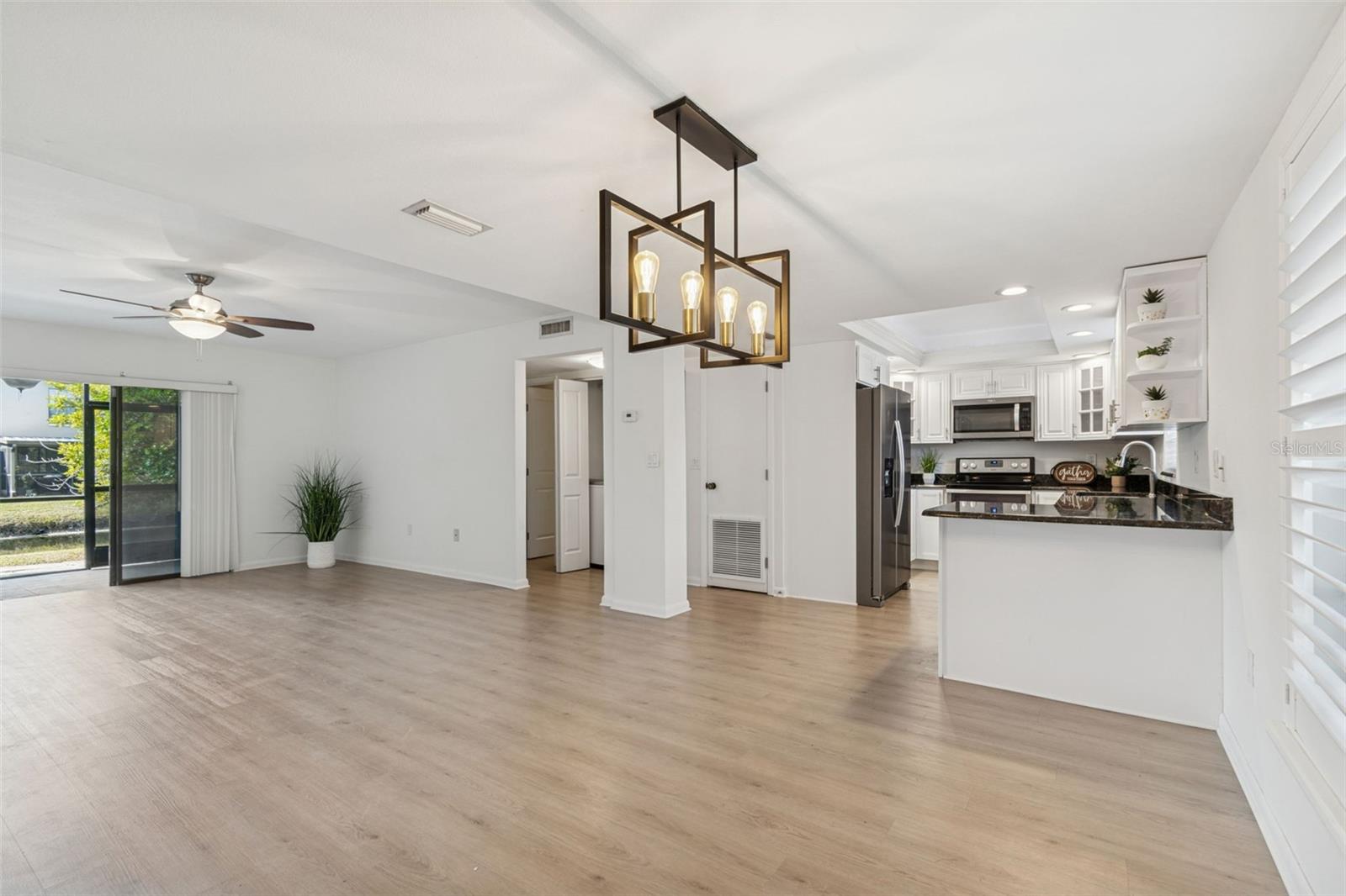 Image 9 of 51 For 2473 Kingfisher Lane I103