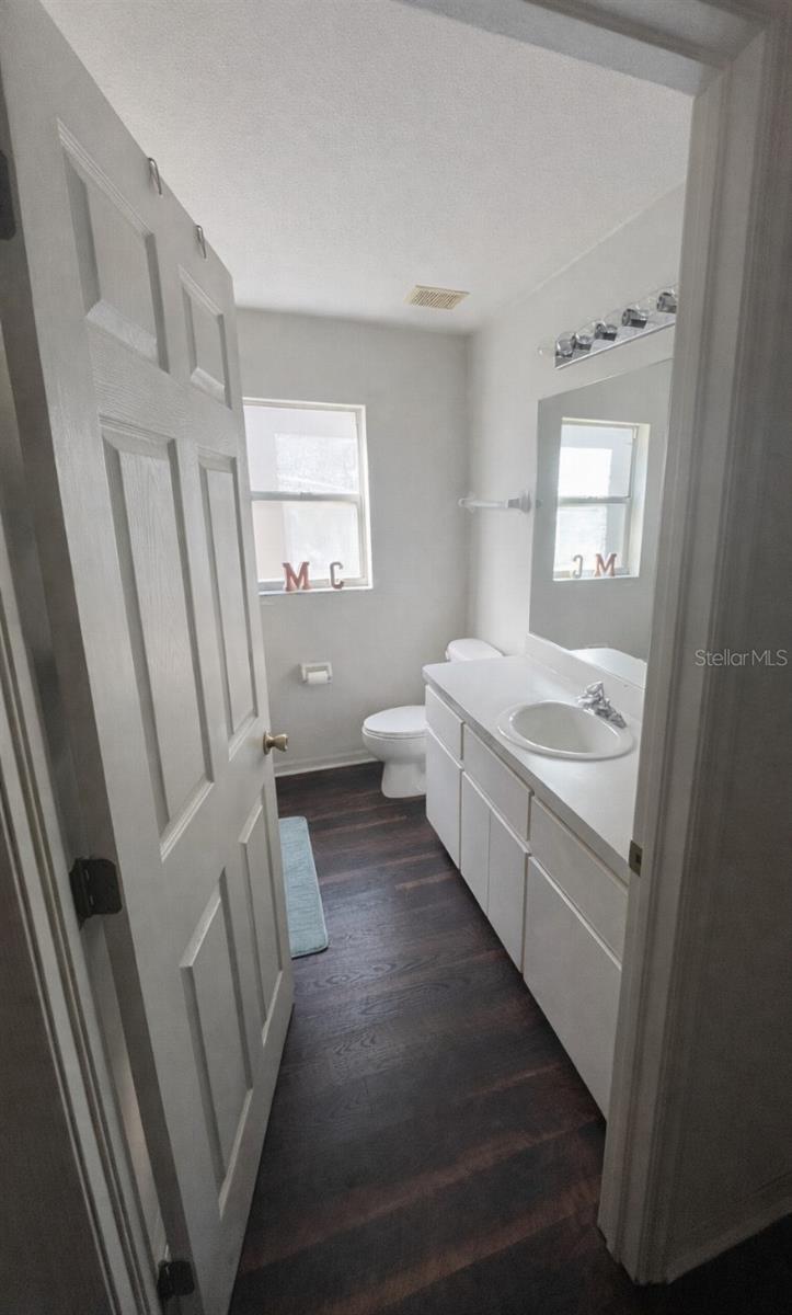 Image 18 of 20 For 6899 Nicole Lane