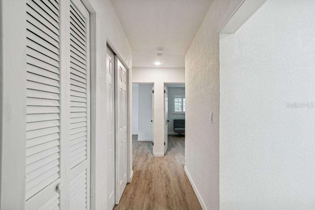 Image 10 of 29 For 4601 Venetian Boulevard Ne