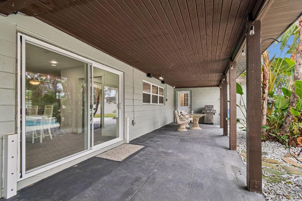 Image 17 of 29 For 4601 Venetian Boulevard Ne