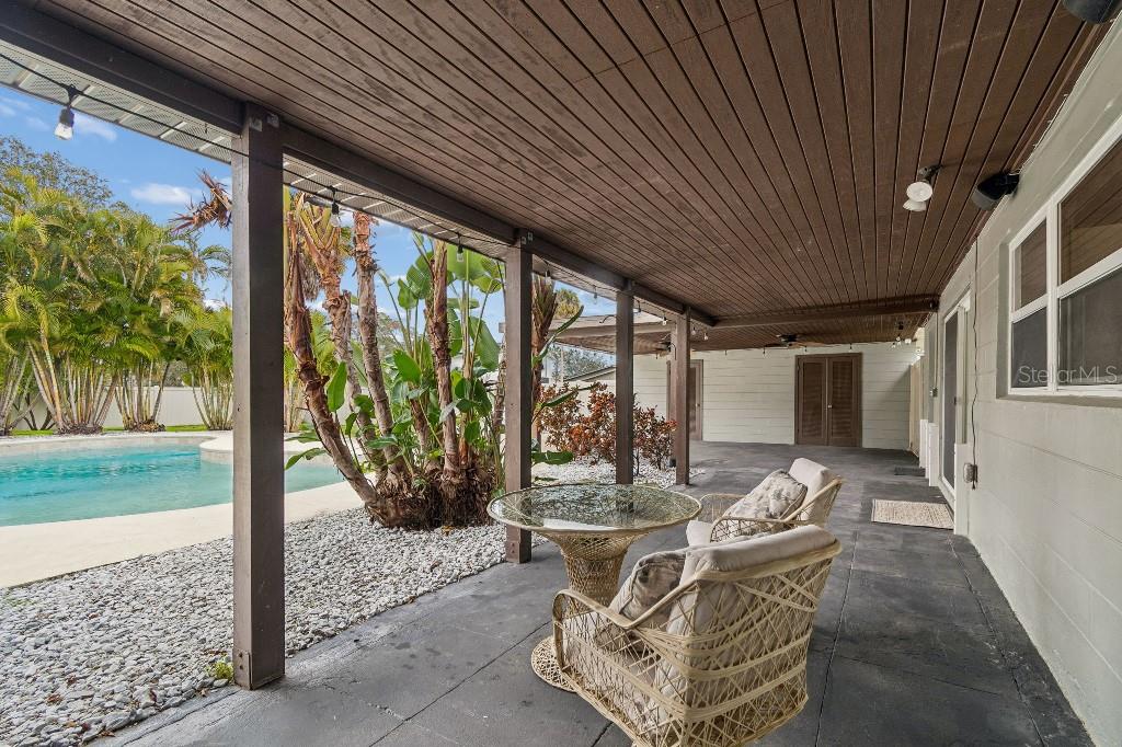 Image 18 of 29 For 4601 Venetian Boulevard Ne