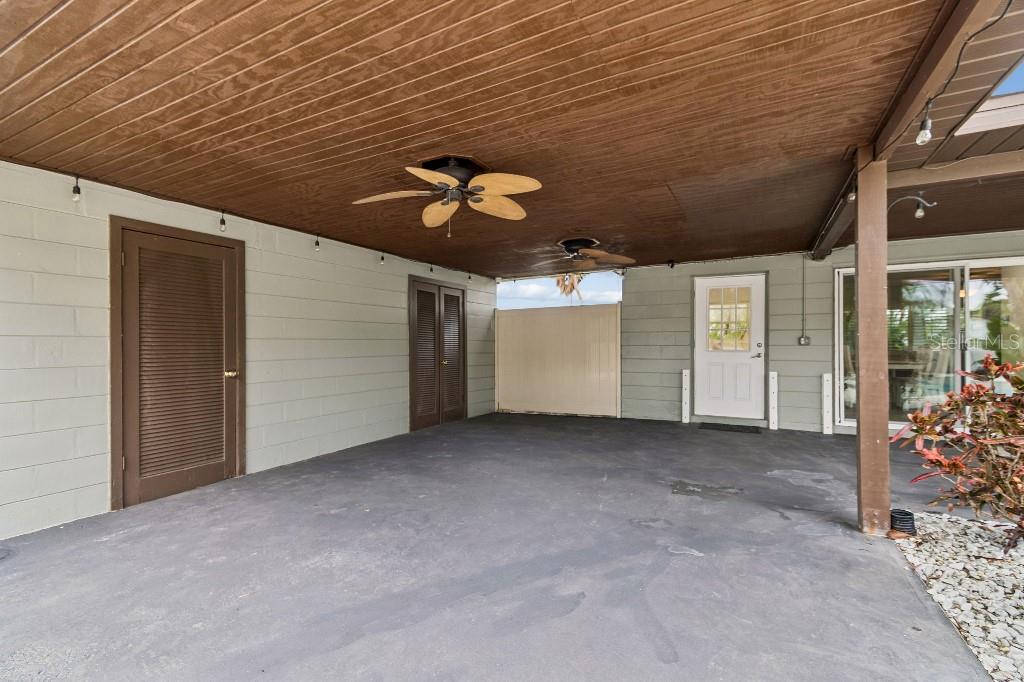 Image 20 of 29 For 4601 Venetian Boulevard Ne