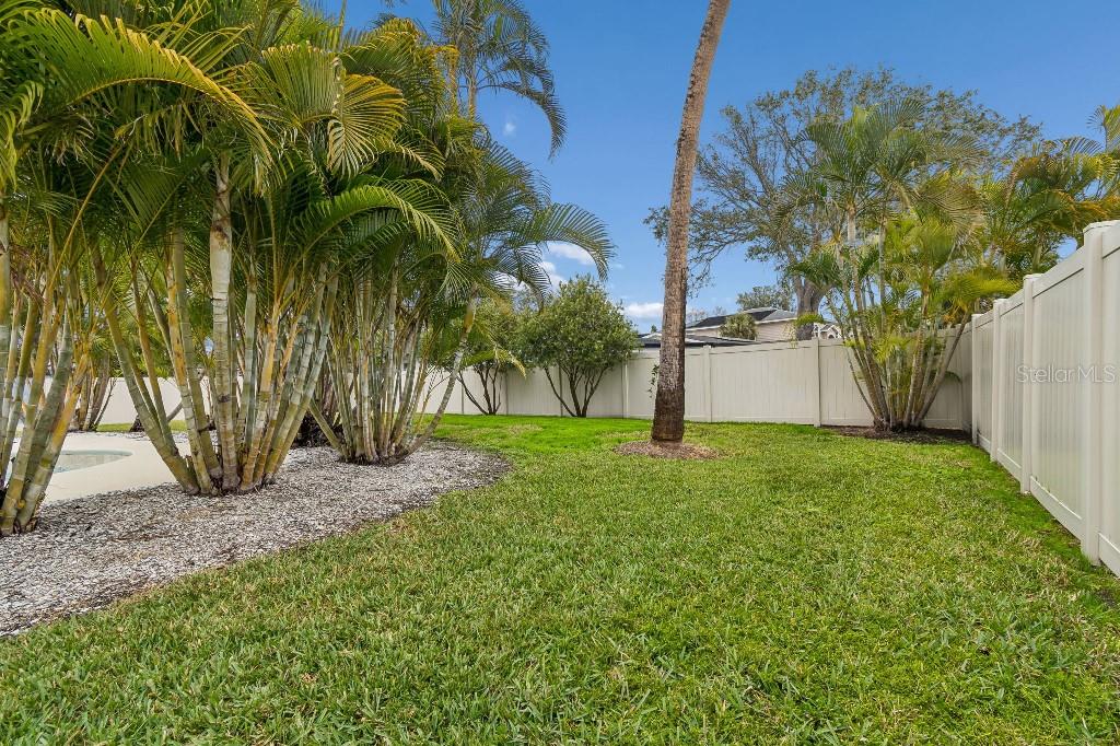 Image 21 of 29 For 4601 Venetian Boulevard Ne