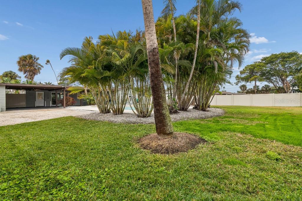 Image 22 of 29 For 4601 Venetian Boulevard Ne