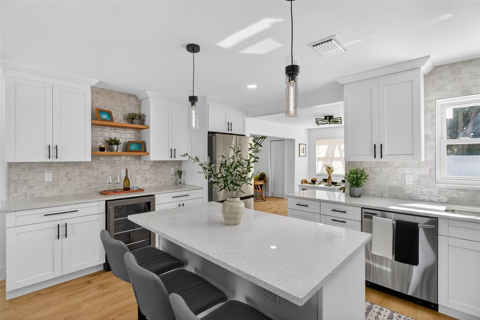 Image 10 of 42 For 651 20th Street Nw