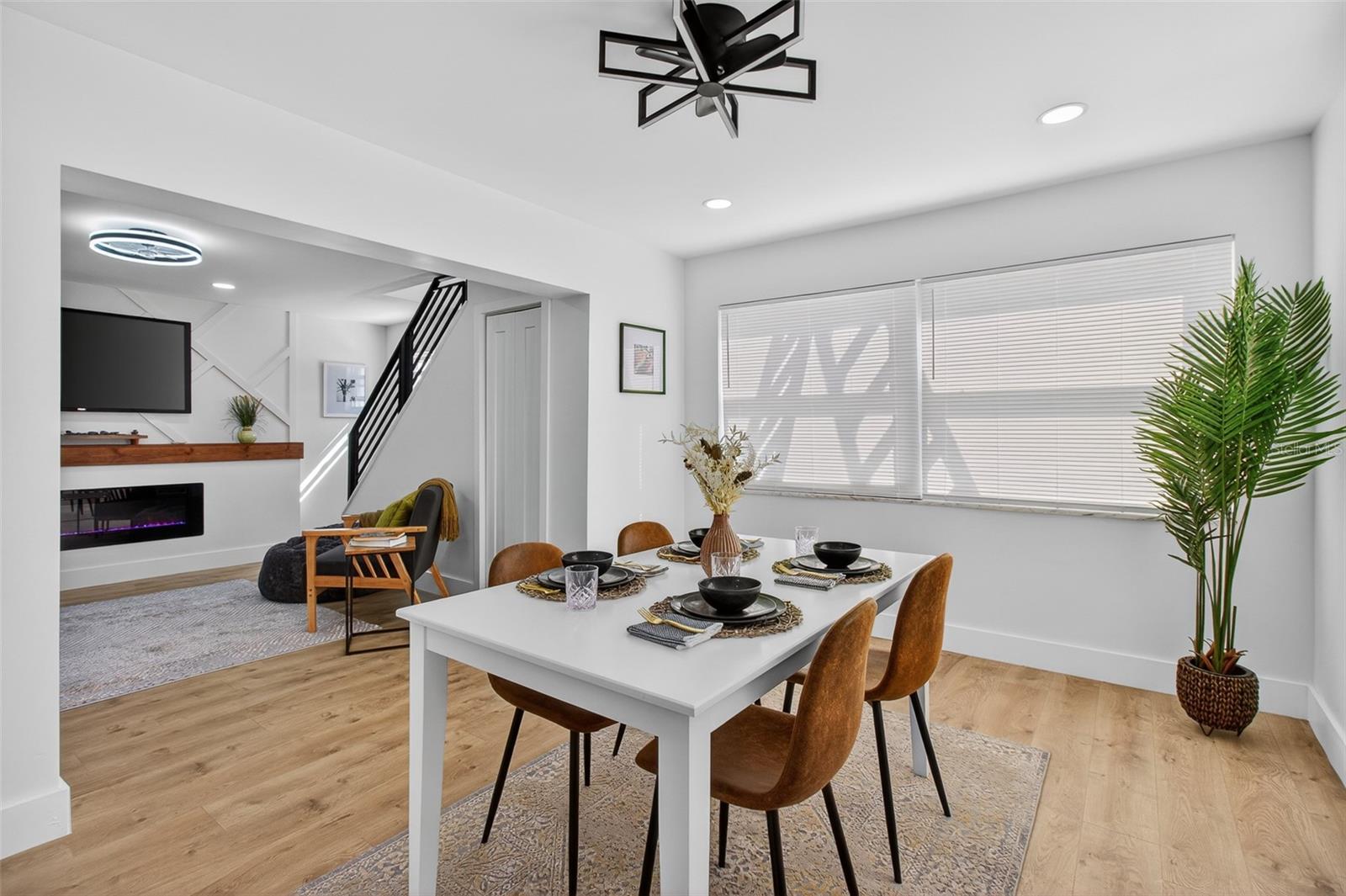 Image 13 of 42 For 651 20th Street Nw