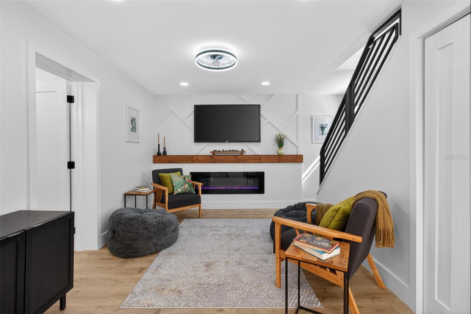 Image 15 of 42 For 651 20th Street Nw