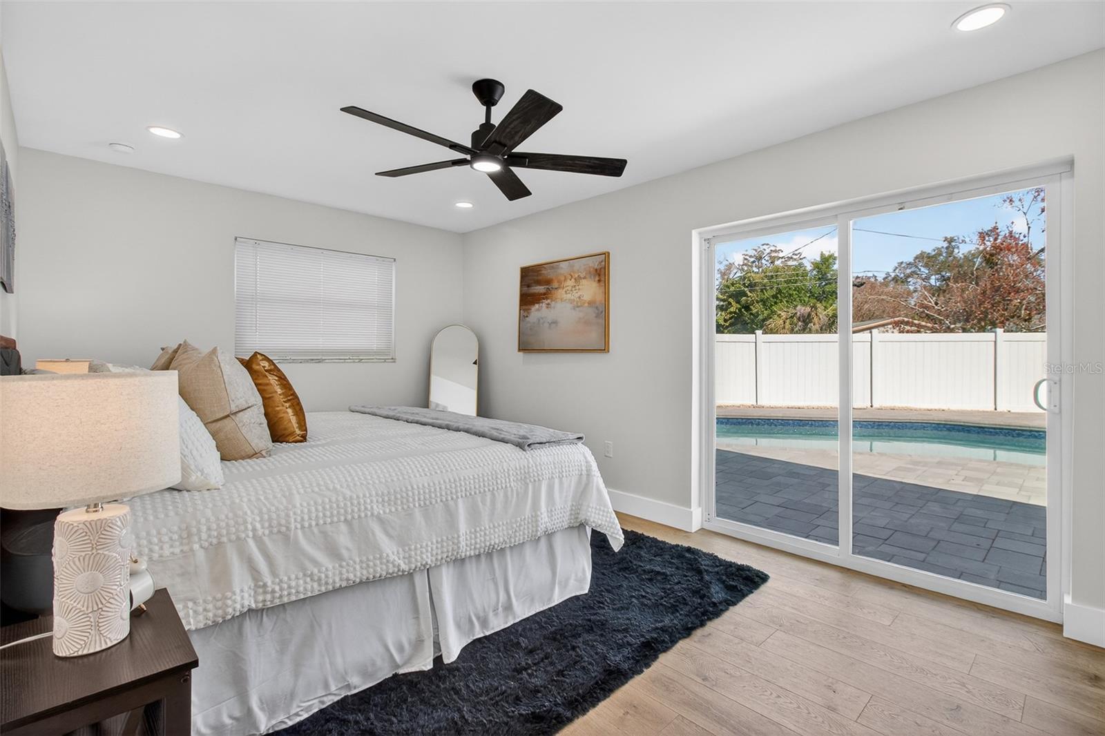 Image 19 of 42 For 651 20th Street Nw