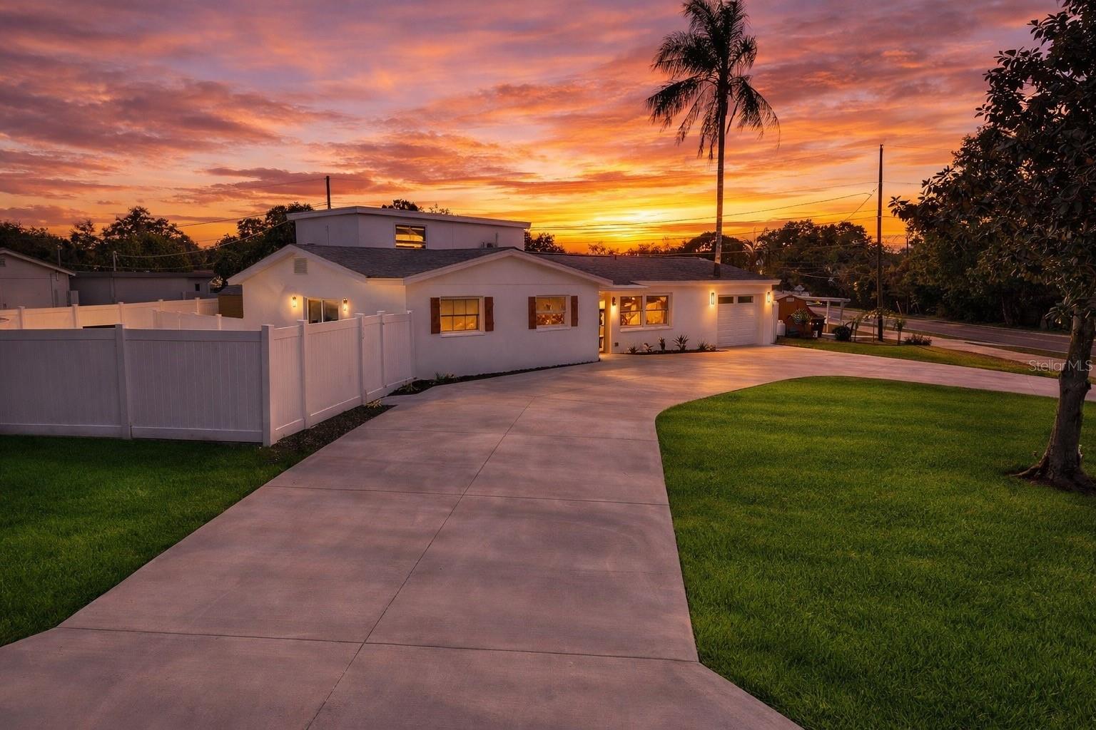 Image 3 of 42 For 651 20th Street Nw