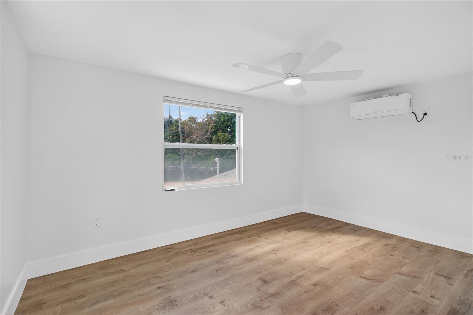 Image 30 of 42 For 651 20th Street Nw