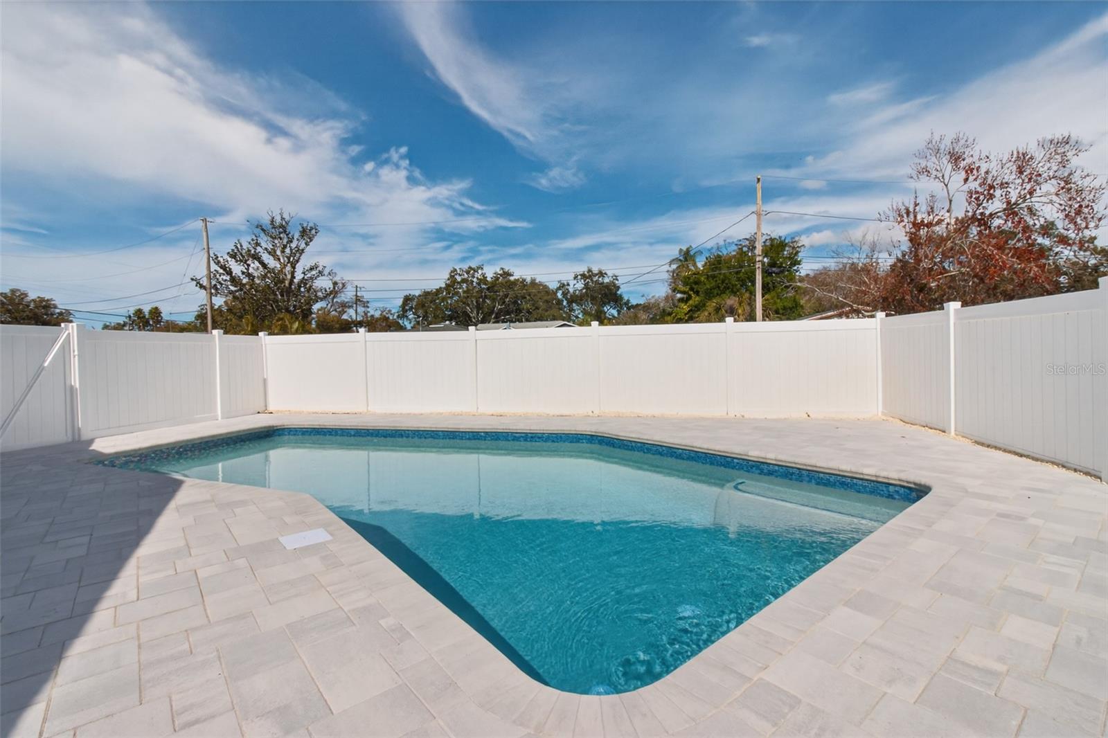 Image 34 of 42 For 651 20th Street Nw