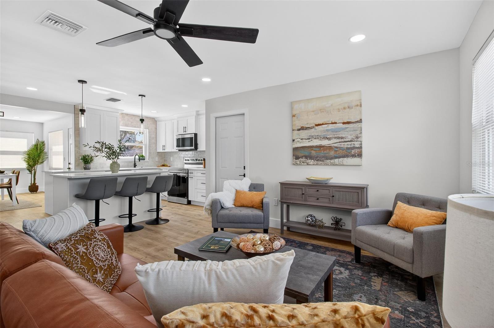 Image 5 of 42 For 651 20th Street Nw