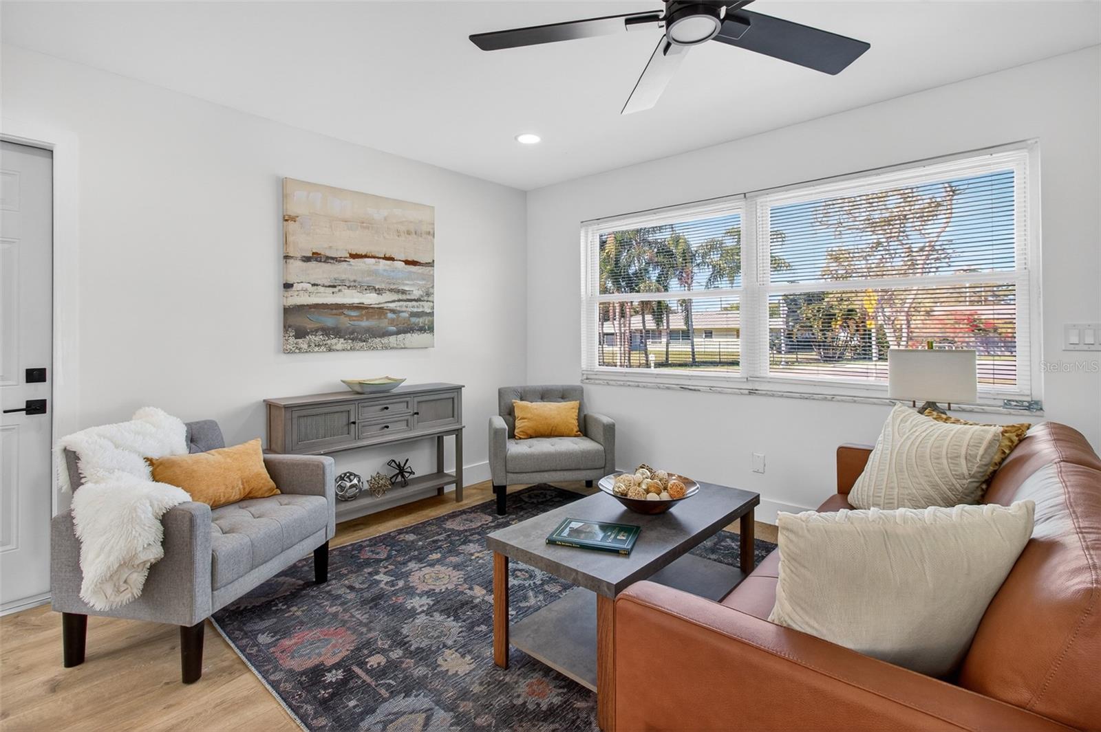 Image 7 of 42 For 651 20th Street Nw