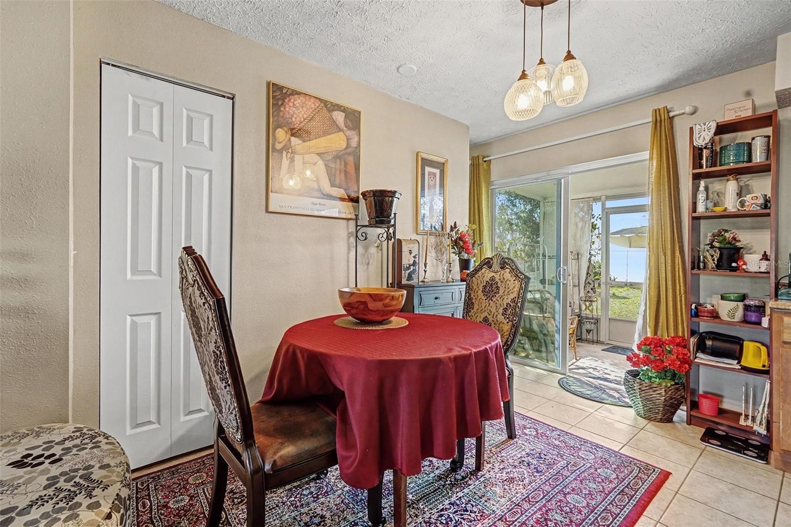 Image 10 of 22 For 6515 Spanish Moss Circle