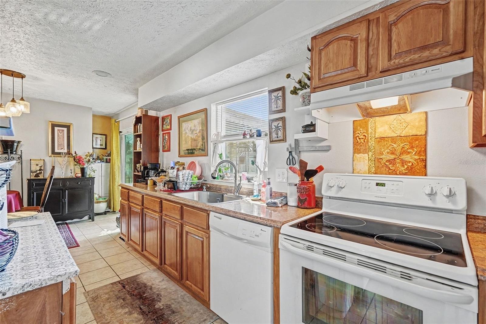 Image 13 of 22 For 6515 Spanish Moss Circle