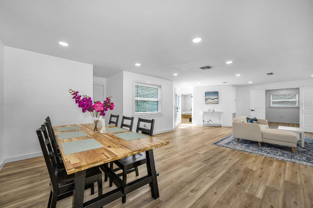 Image 11 of 35 For 60 Kipling Plaza