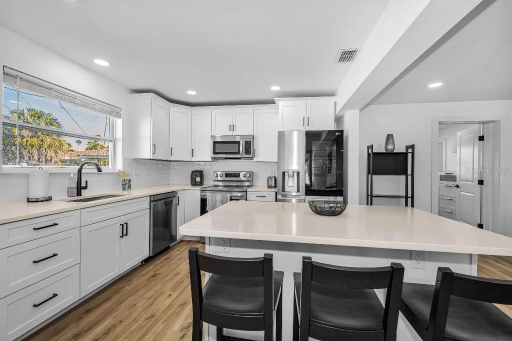 Image 13 of 35 For 60 Kipling Plaza