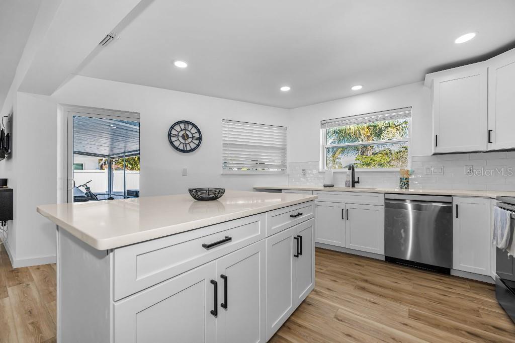 Image 16 of 35 For 60 Kipling Plaza