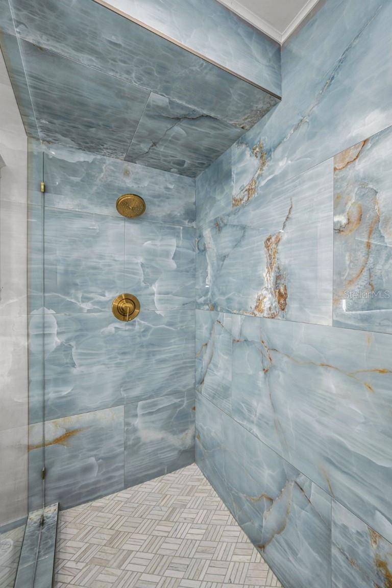 Image 22 of 35 For 60 Kipling Plaza