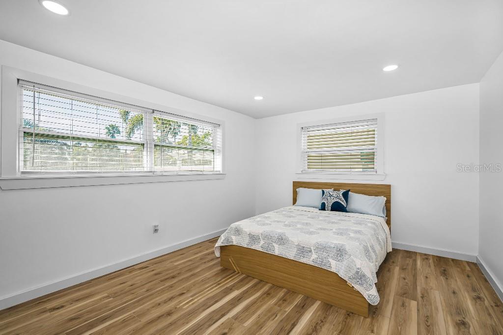 Image 25 of 35 For 60 Kipling Plaza