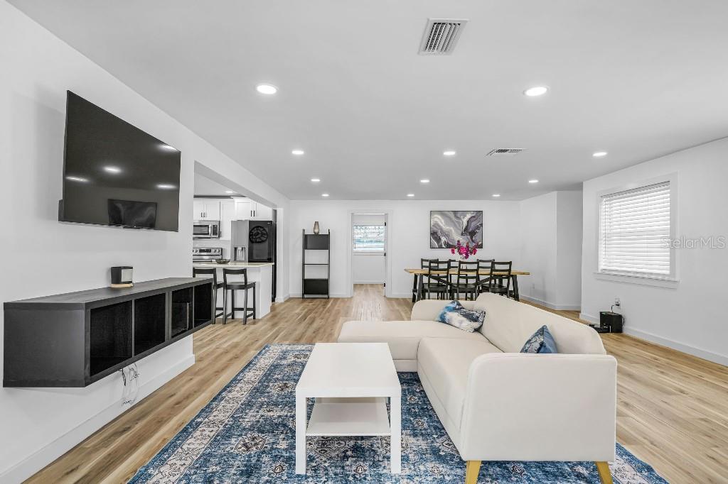 Image 8 of 35 For 60 Kipling Plaza