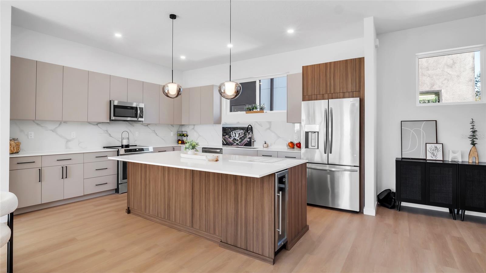 Image 15 of 43 For 2108 4th Street S