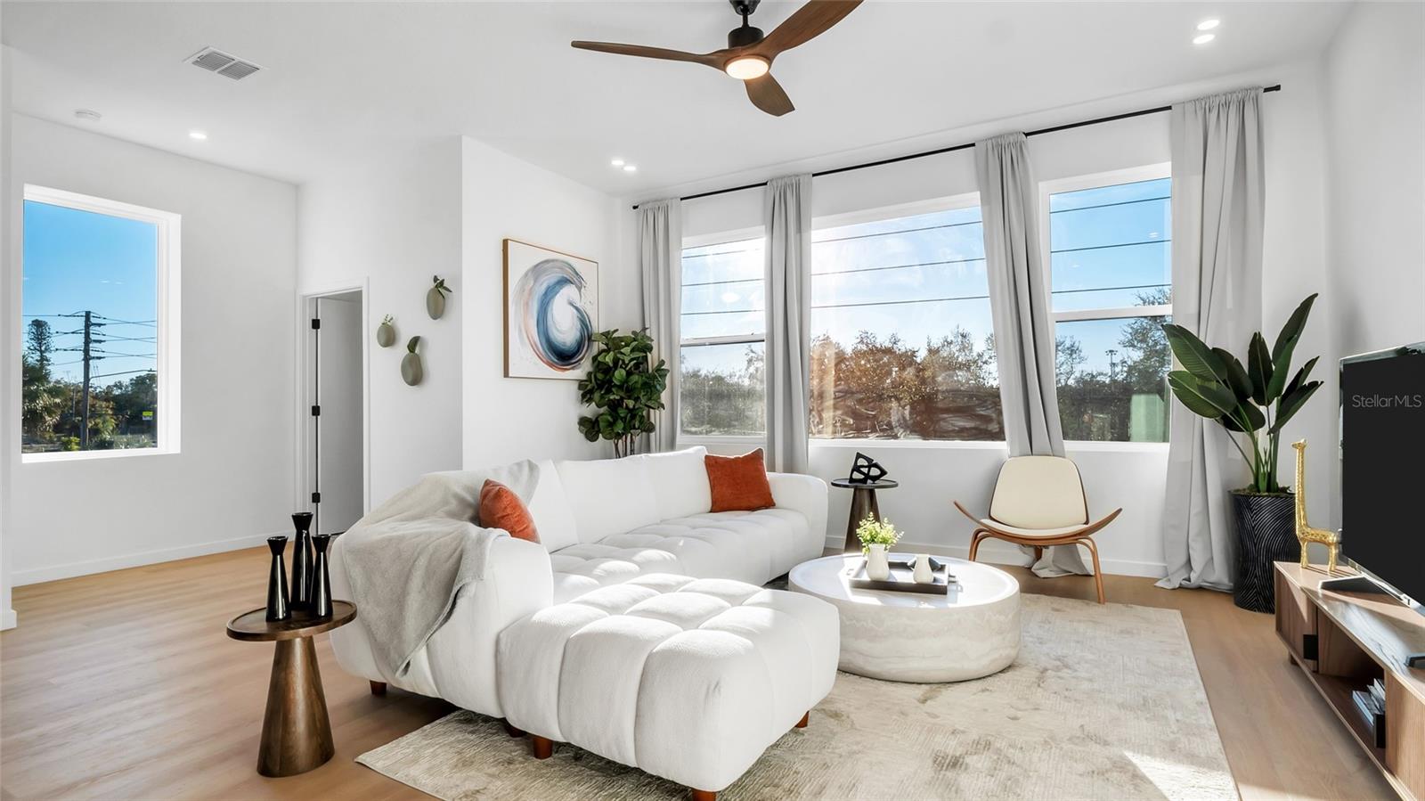 Image 20 of 43 For 2108 4th Street S