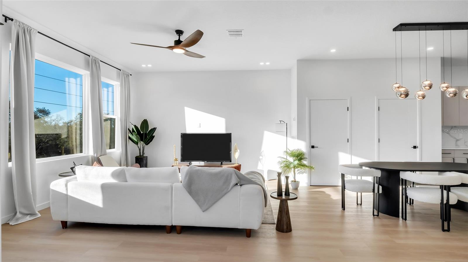 Image 21 of 43 For 2108 4th Street S