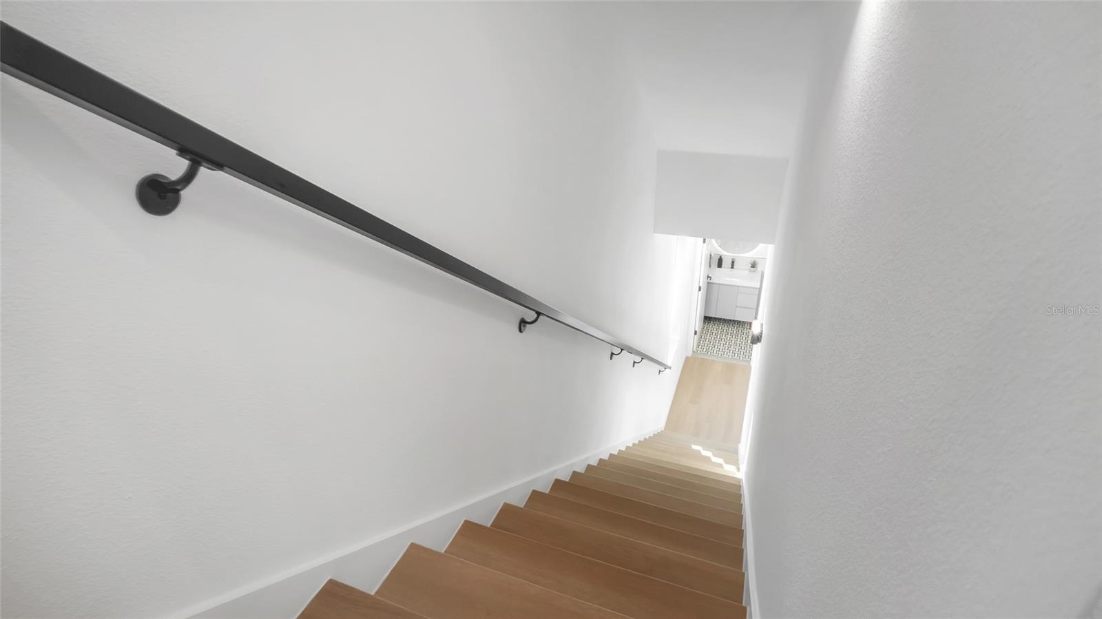 Image 23 of 43 For 2108 4th Street S