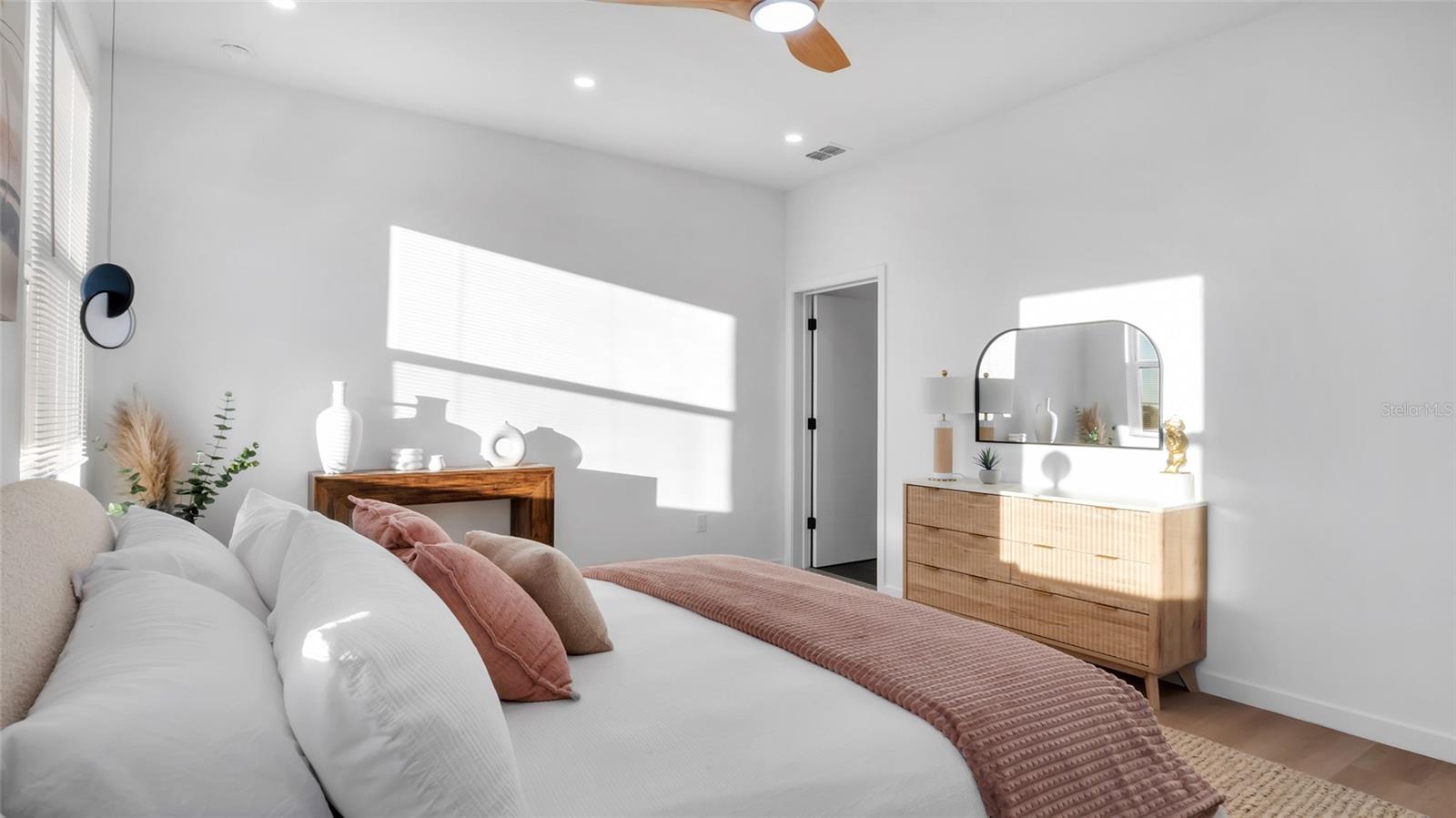 Image 25 of 43 For 2108 4th Street S