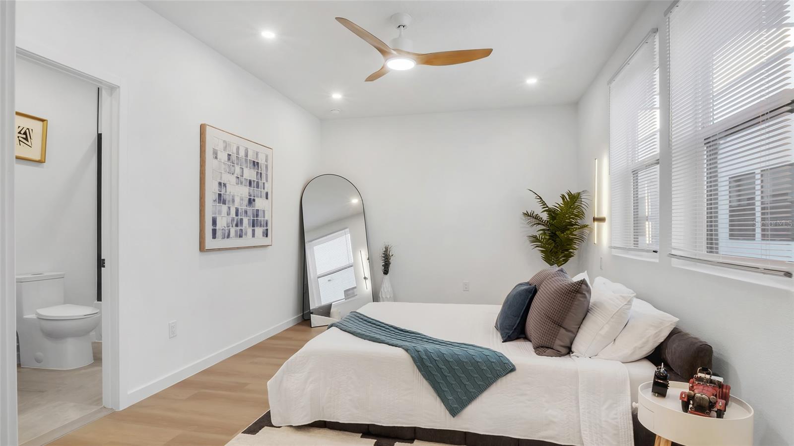 Image 26 of 43 For 2108 4th Street S