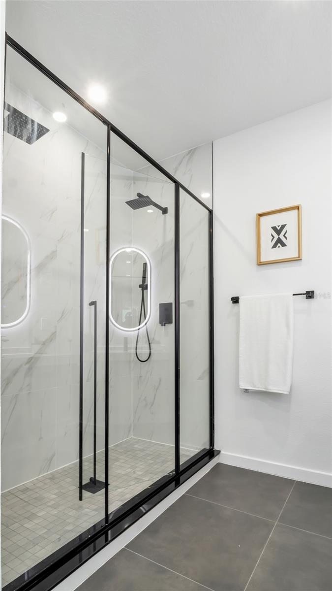 Image 29 of 43 For 2108 4th Street S