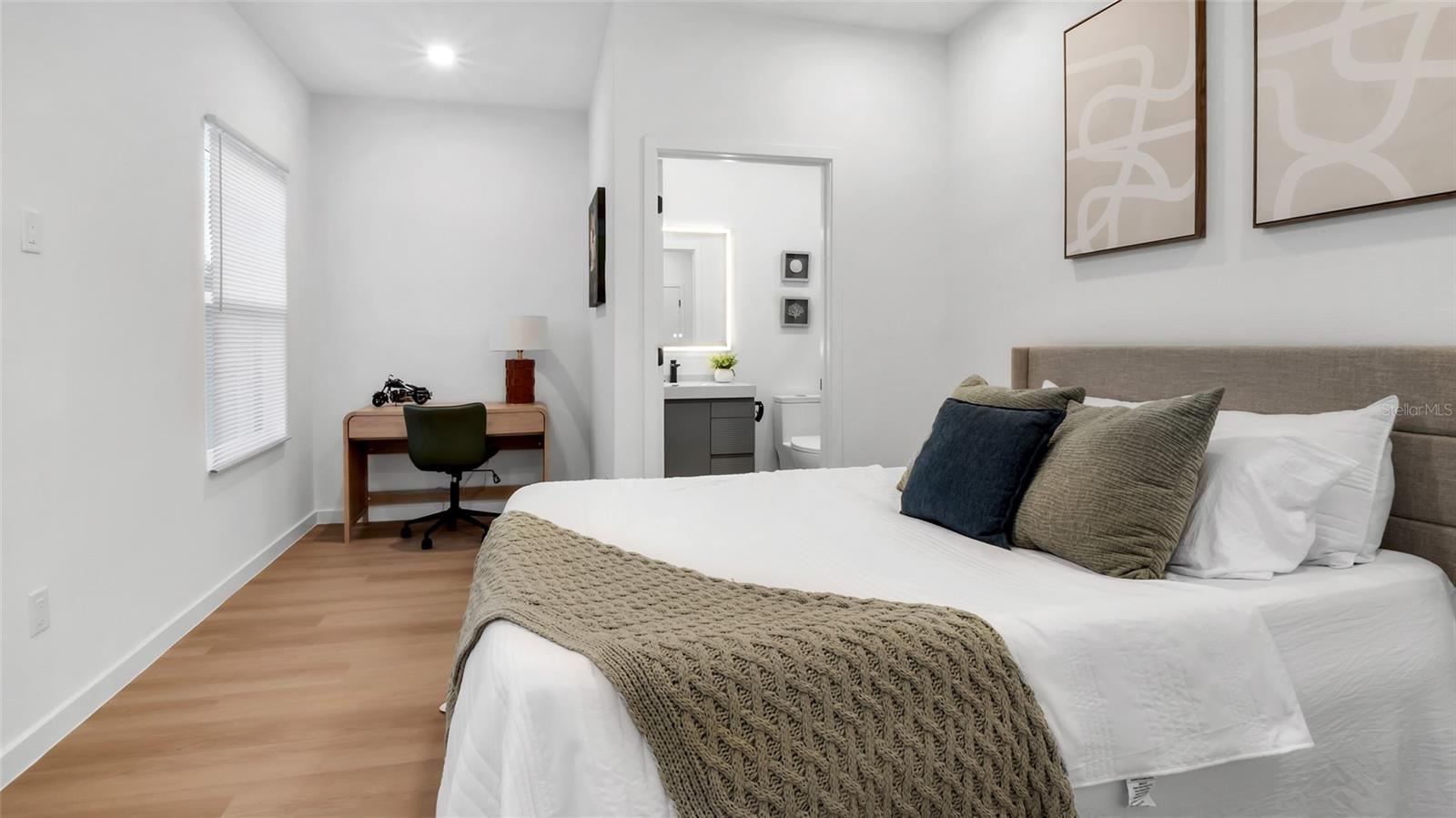 Image 8 of 43 For 2108 4th Street S