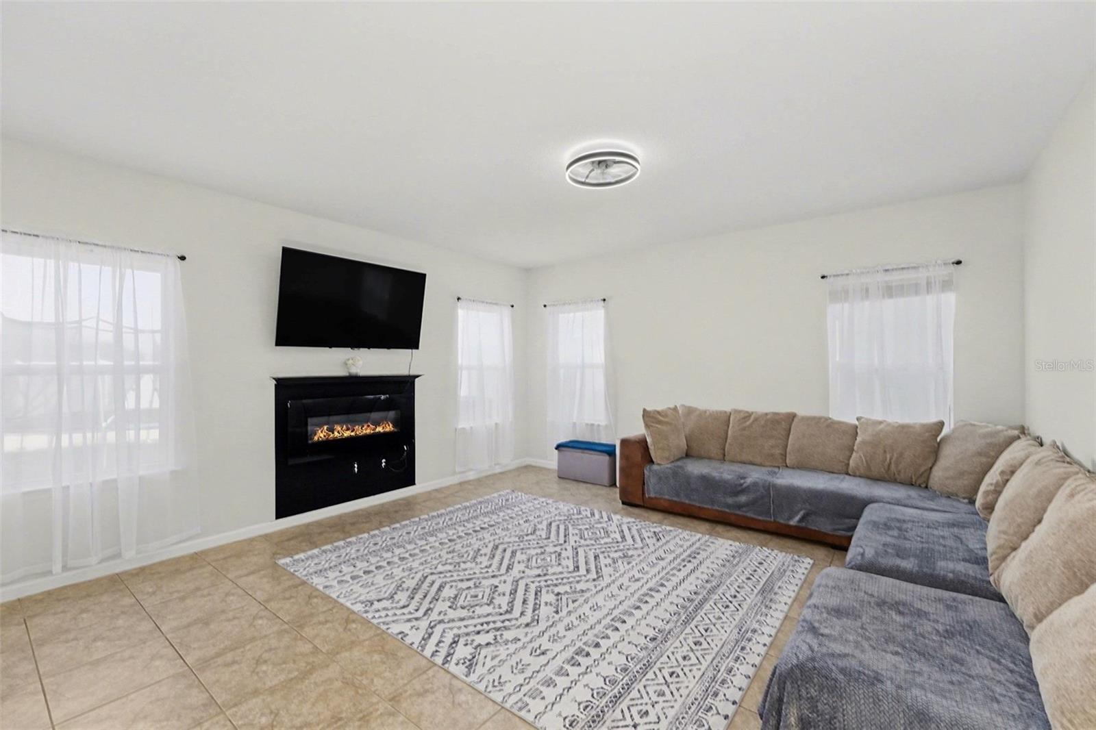 Image 6 of 31 For 2230 Branding Iron Court