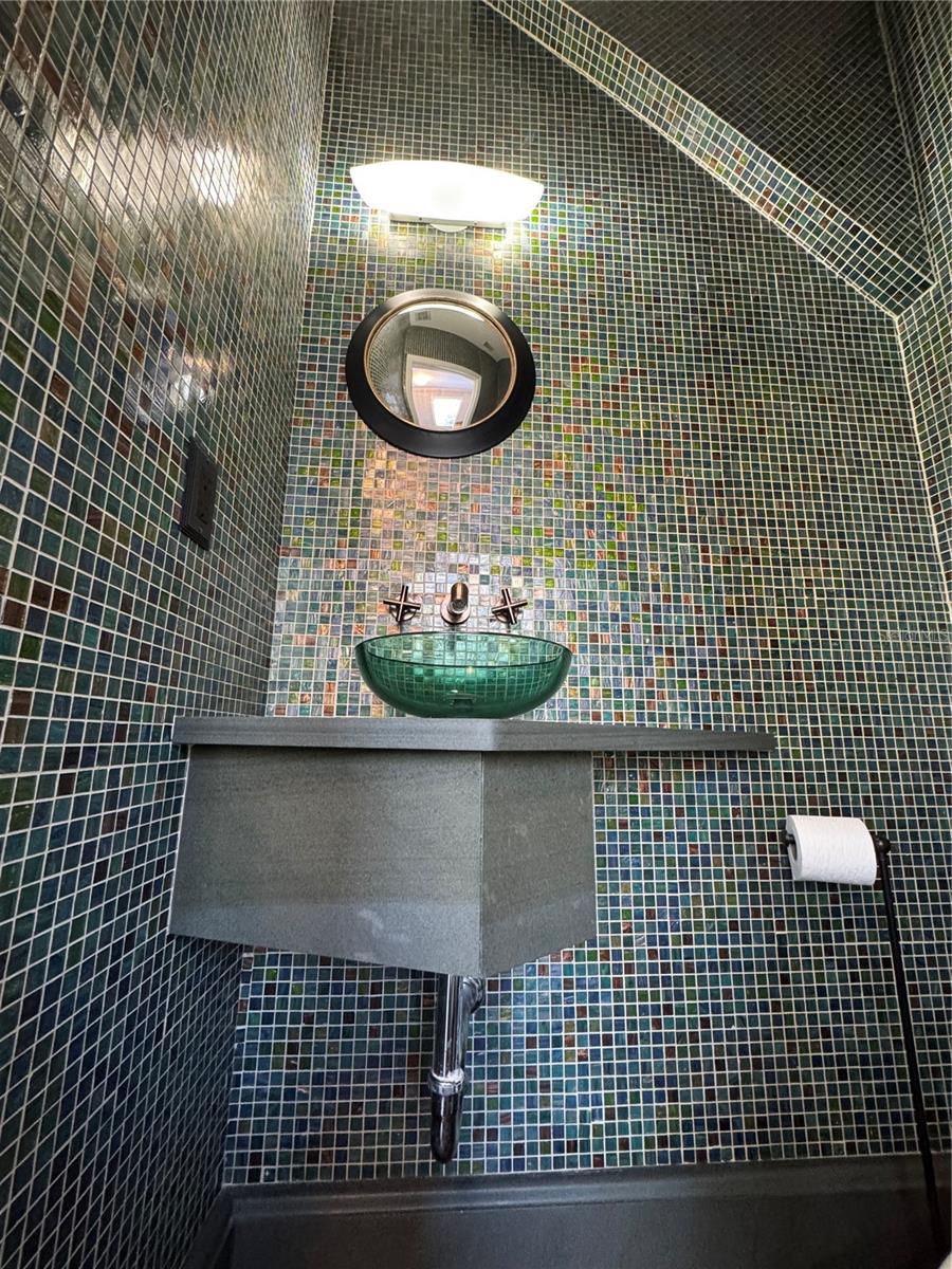 Image 18 of 75 For 1420 Harbour Walk Road