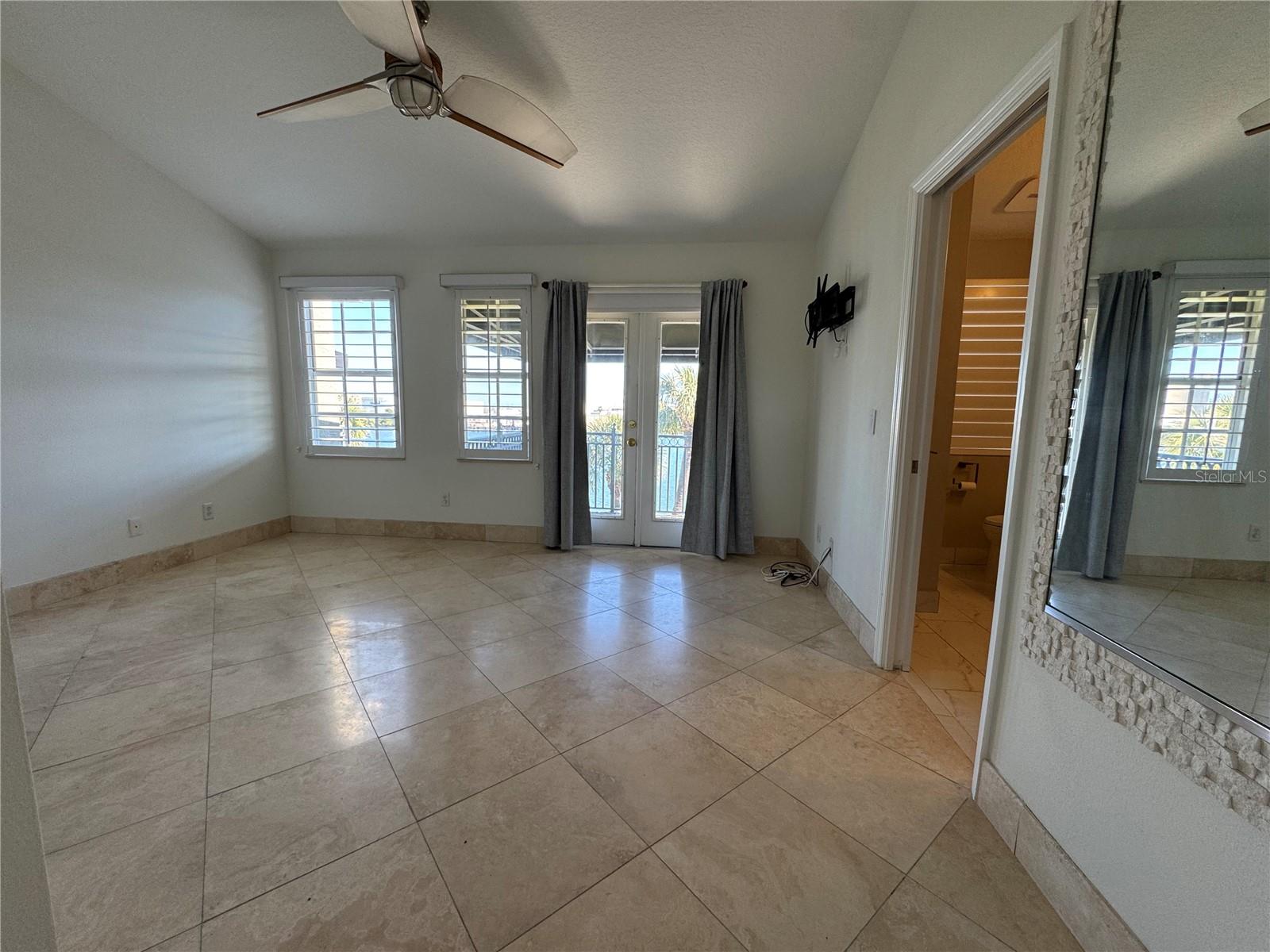 Image 31 of 75 For 1420 Harbour Walk Road